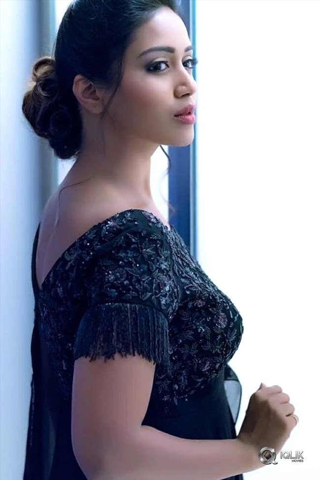 Nivetha-Pethuraj